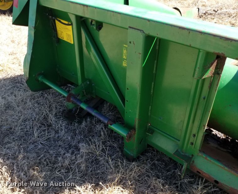 image for item FY9953 John Deere 653A  all-crop head