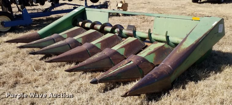 image for item FY9954 John Deere  corn head