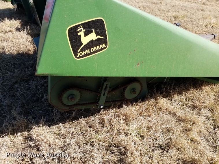 image for item FY9954 John Deere  corn head