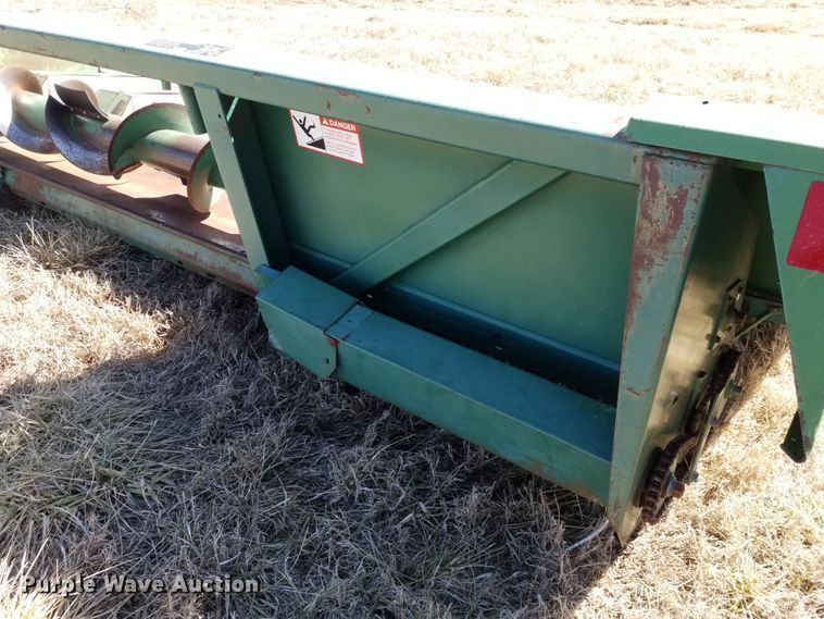 image for item FY9954 John Deere  corn head