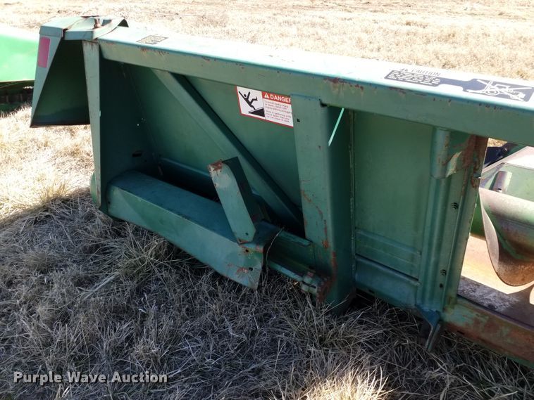 image for item FY9954 John Deere  corn head