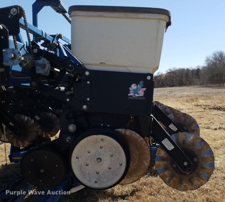 image for item FY9955 Kinze 3600  split row planter
