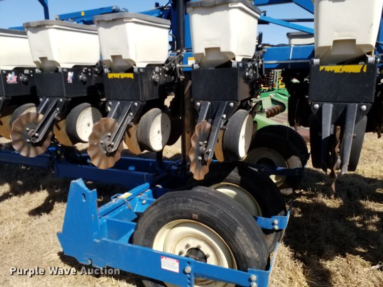 image for item FY9955 Kinze 3600  split row planter