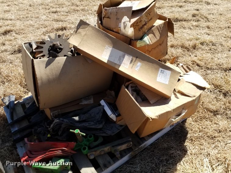 image for item FY9955 Kinze 3600  split row planter