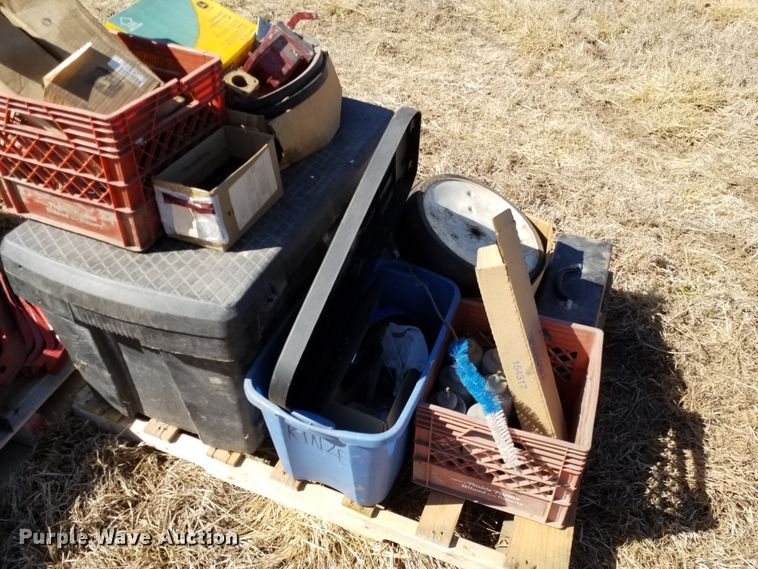 image for item FY9955 Kinze 3600  split row planter