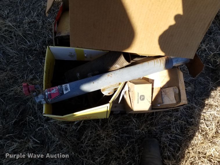 image for item FY9955 Kinze 3600  split row planter