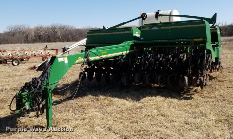image for item FY9961 Great Plains 3N-3010P  no-till grain drill