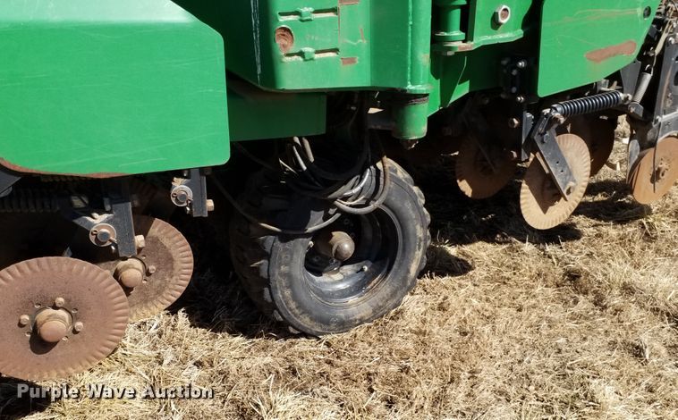 image for item FY9961 Great Plains 3N-3010P  no-till grain drill