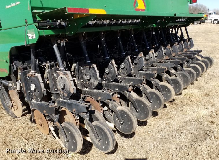 image for item FY9961 Great Plains 3N-3010P  no-till grain drill