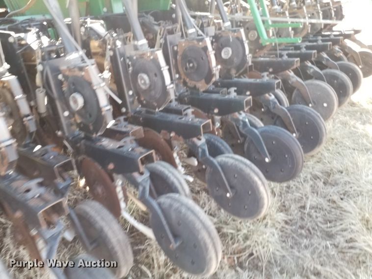 image for item FY9961 Great Plains 3N-3010P  no-till grain drill