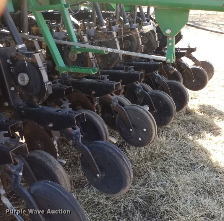image for item FY9961 Great Plains 3N-3010P  no-till grain drill