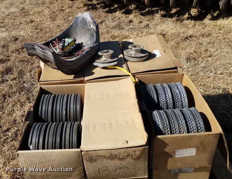 image for item FY9961 Great Plains 3N-3010P  no-till grain drill