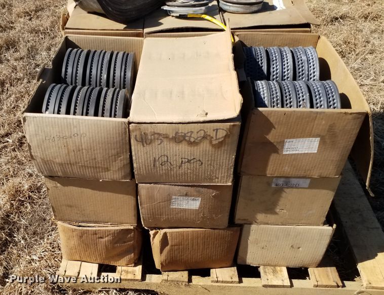 image for item FY9961 Great Plains 3N-3010P  no-till grain drill