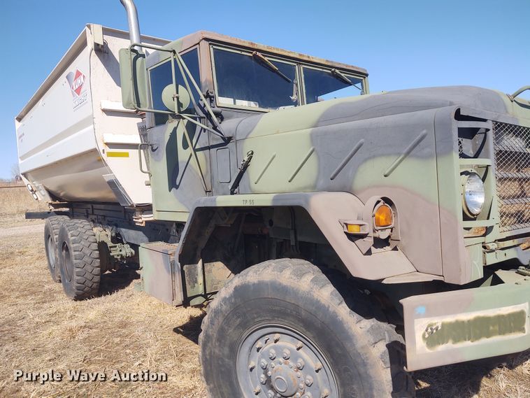 image for item FY9962 1983 Am General M934  feed mixer truck