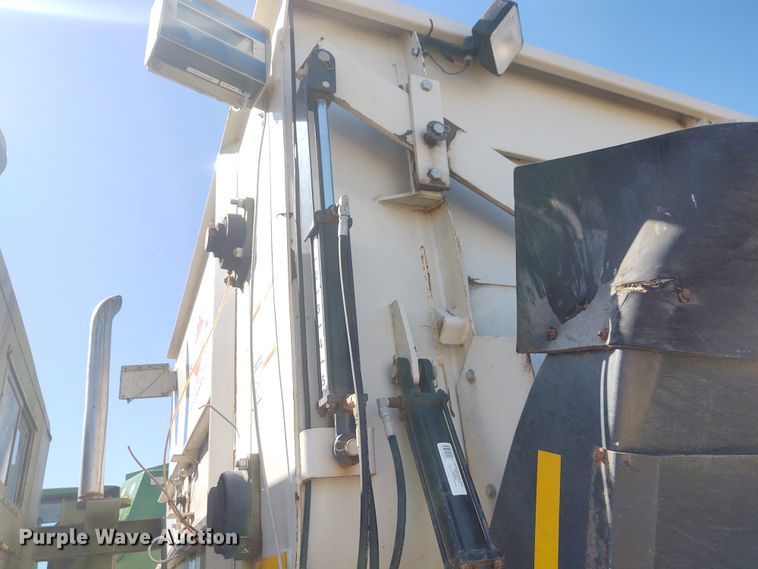 image for item FY9962 1983 Am General M934  feed mixer truck