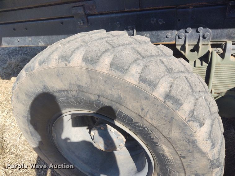 image for item FY9962 1983 Am General M934  feed mixer truck