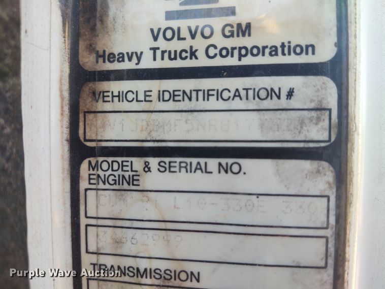 image for item FY9964 1992 White GMC WG  semi truck