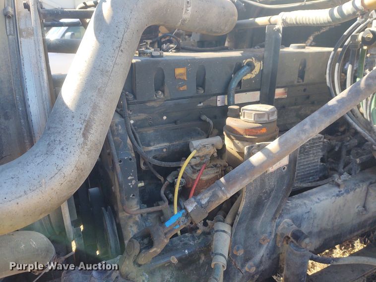 image for item FY9964 1992 White GMC WG  semi truck