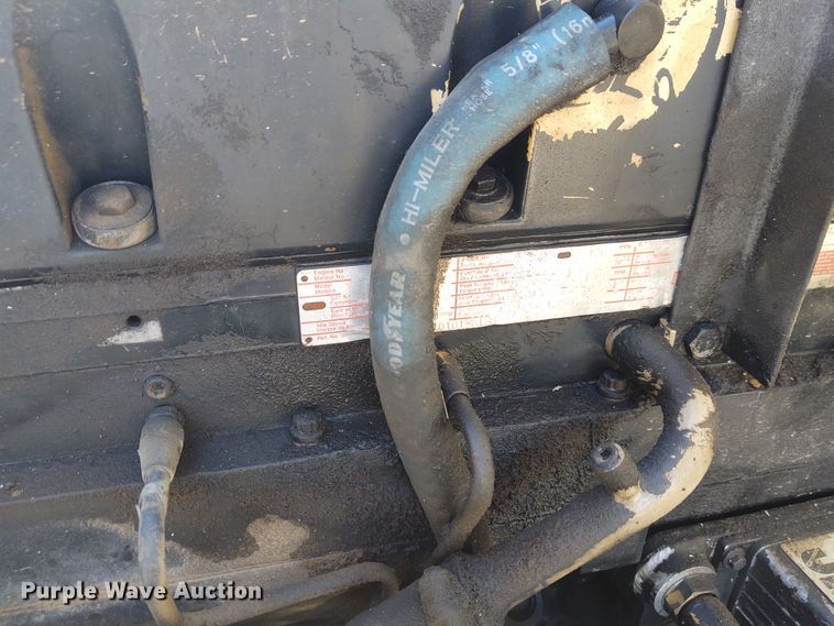 image for item FY9964 1992 White GMC WG  semi truck