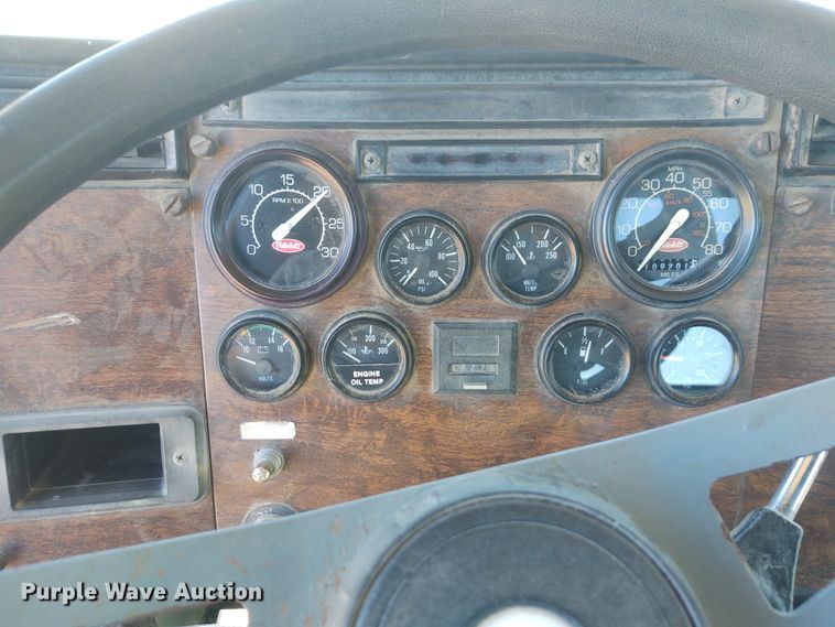 image for item FY9965 1990 Peterbilt 377  semi truck