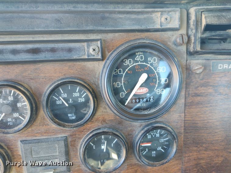 image for item FY9965 1990 Peterbilt 377  semi truck