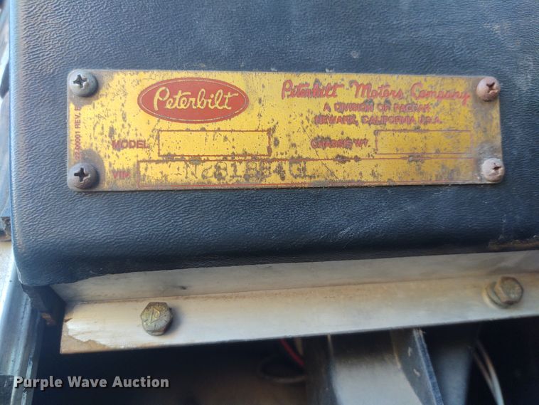 image for item FY9965 1990 Peterbilt 377  semi truck