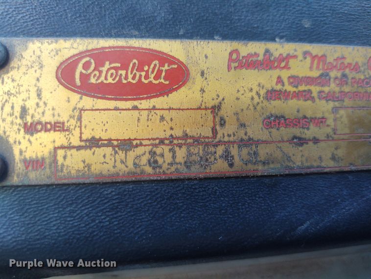 image for item FY9965 1990 Peterbilt 377  semi truck