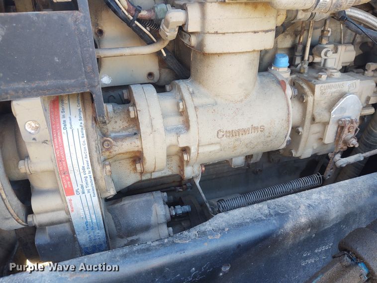 image for item FY9965 1990 Peterbilt 377  semi truck