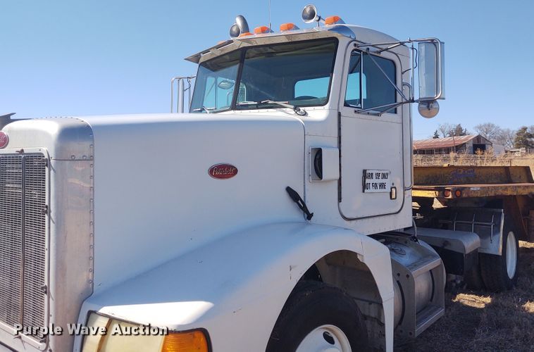 image for item FY9965 1990 Peterbilt 377  semi truck