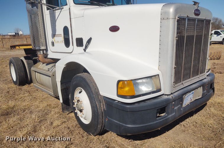image for item FY9965 1990 Peterbilt 377  semi truck
