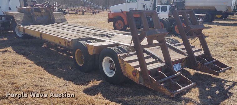 image for item FY9966 1973 Hyster drop deck equipment trailer