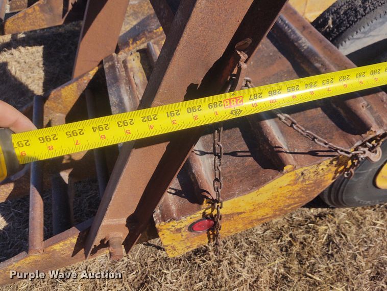 image for item FY9966 1973 Hyster drop deck equipment trailer