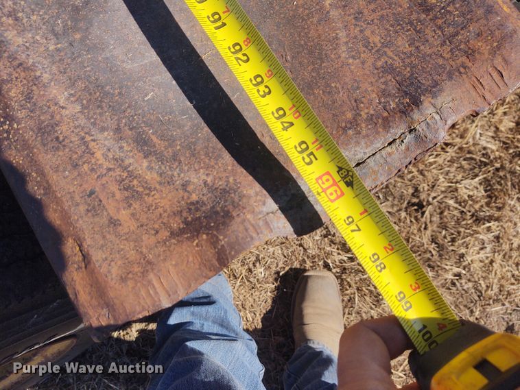 image for item FY9966 1973 Hyster drop deck equipment trailer