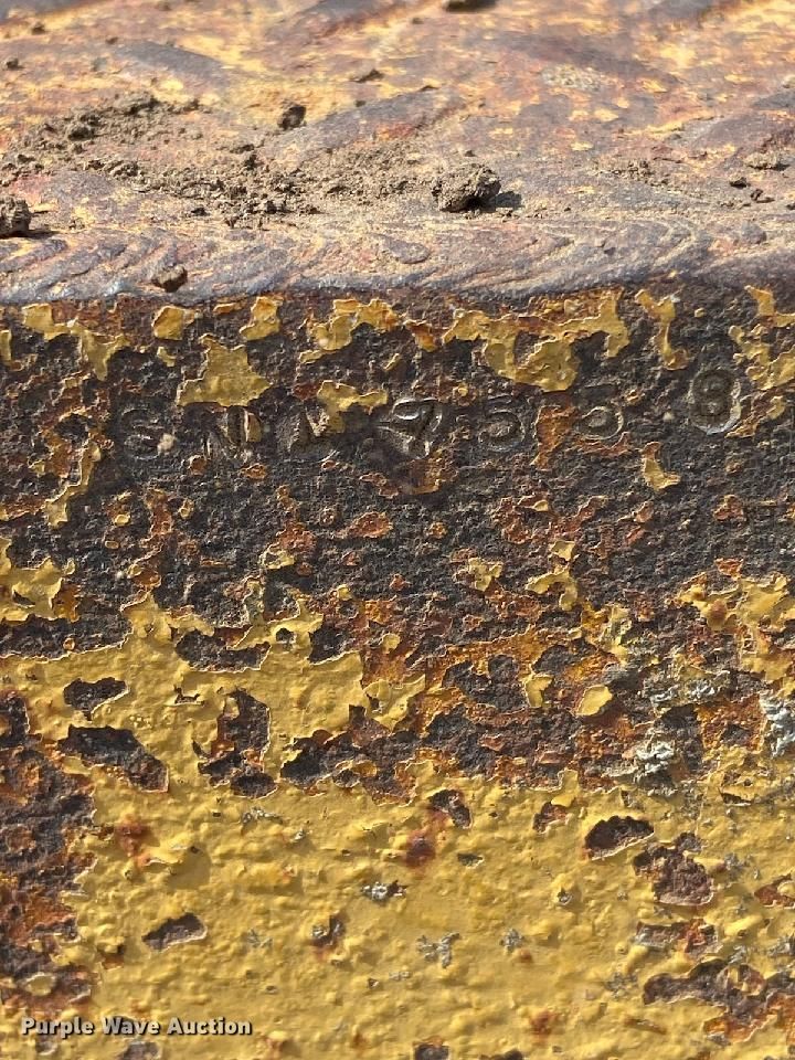 image for item FY9966 1973 Hyster drop deck equipment trailer