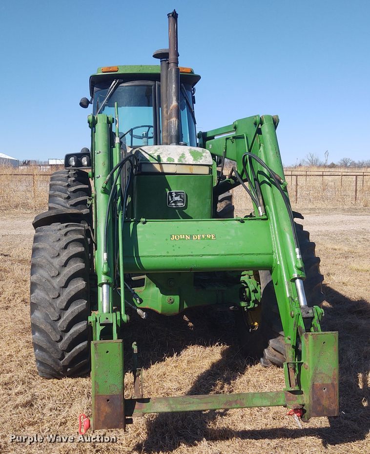 image for item FY9967 1986 John Deere 4450  MFWD tractor