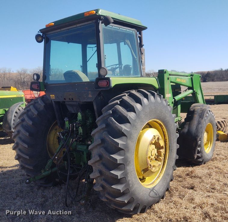 image for item FY9967 1986 John Deere 4450  MFWD tractor