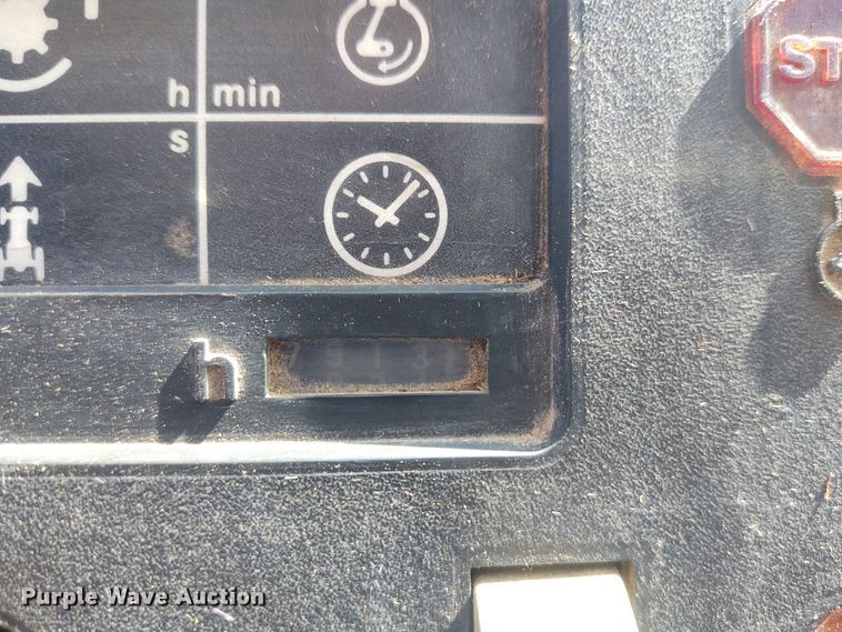 image for item FY9967 1986 John Deere 4450  MFWD tractor