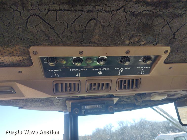 image for item FY9967 1986 John Deere 4450  MFWD tractor