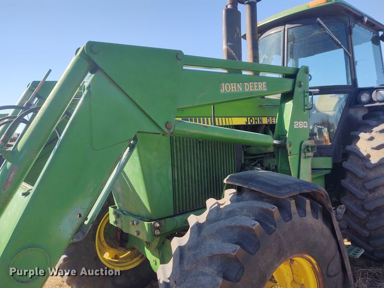 image for item FY9967 1986 John Deere 4450  MFWD tractor