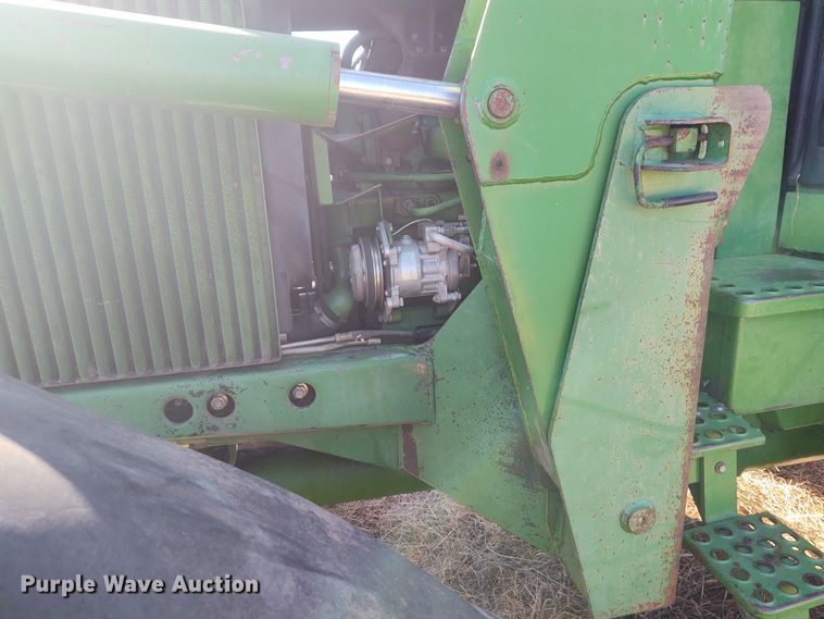 image for item FY9967 1986 John Deere 4450  MFWD tractor