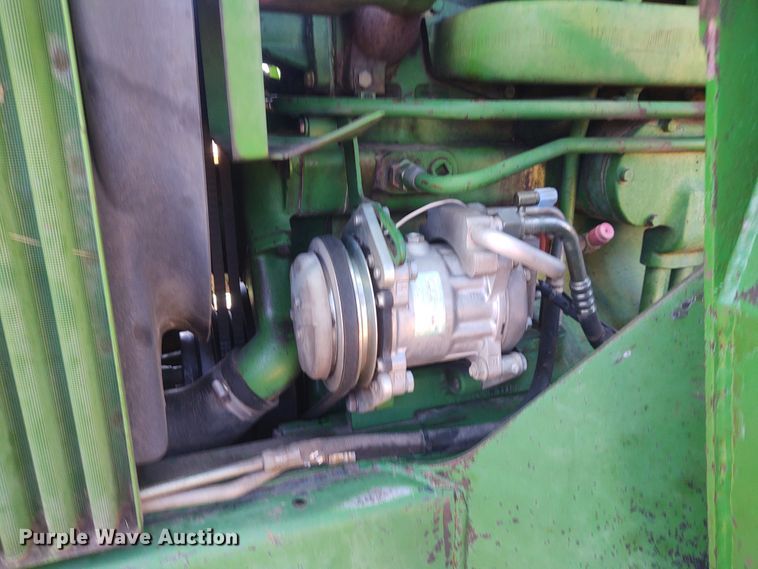 image for item FY9967 1986 John Deere 4450  MFWD tractor