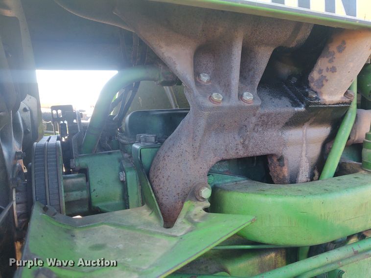 image for item FY9967 1986 John Deere 4450  MFWD tractor