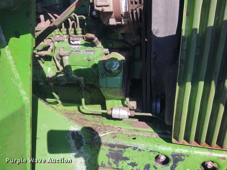 image for item FY9967 1986 John Deere 4450  MFWD tractor