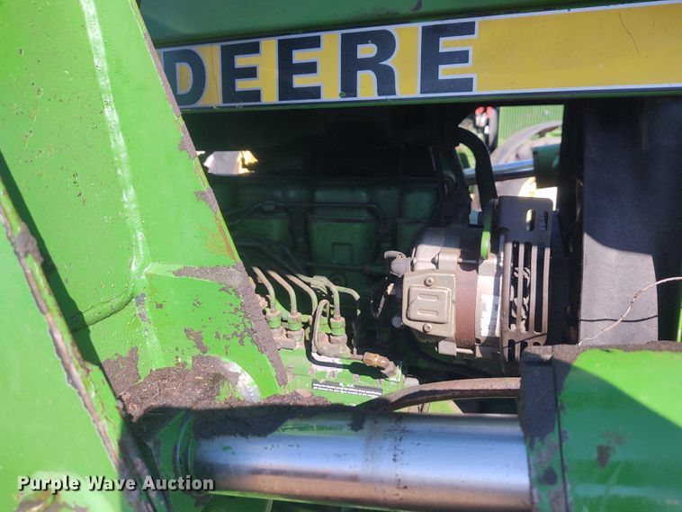 image for item FY9967 1986 John Deere 4450  MFWD tractor