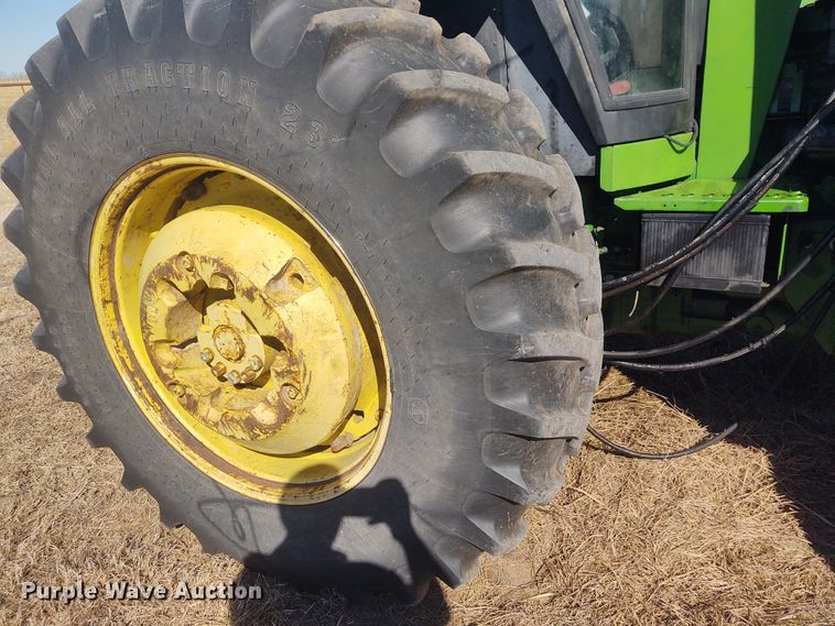 image for item FY9967 1986 John Deere 4450  MFWD tractor