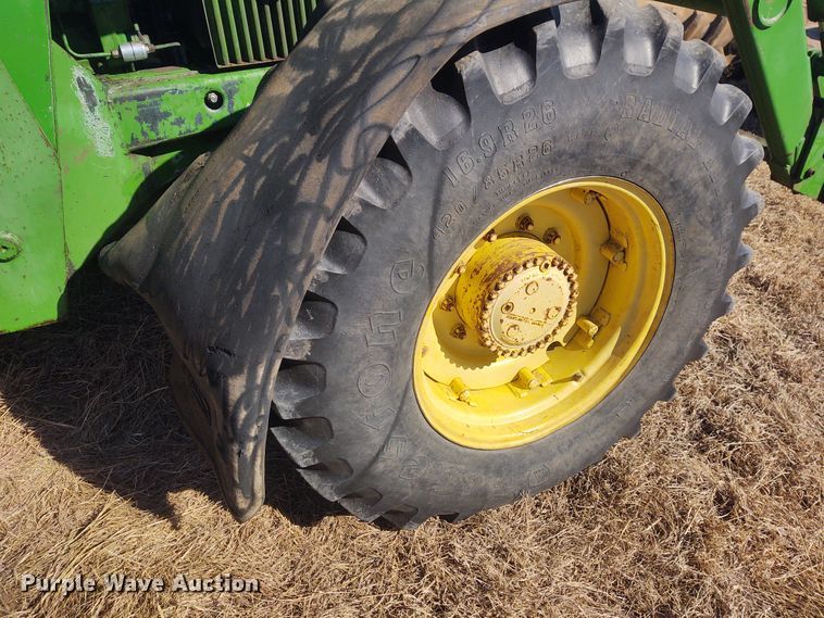 image for item FY9967 1986 John Deere 4450  MFWD tractor