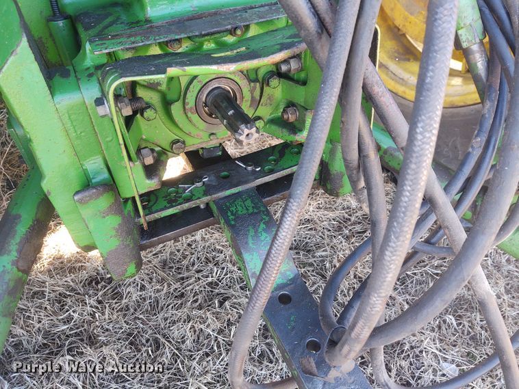 image for item FY9967 1986 John Deere 4450  MFWD tractor