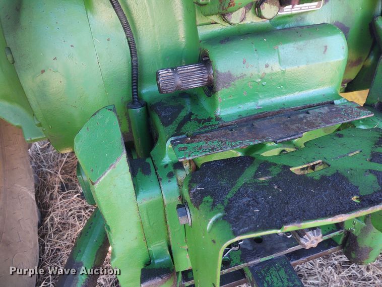 image for item FY9967 1986 John Deere 4450  MFWD tractor