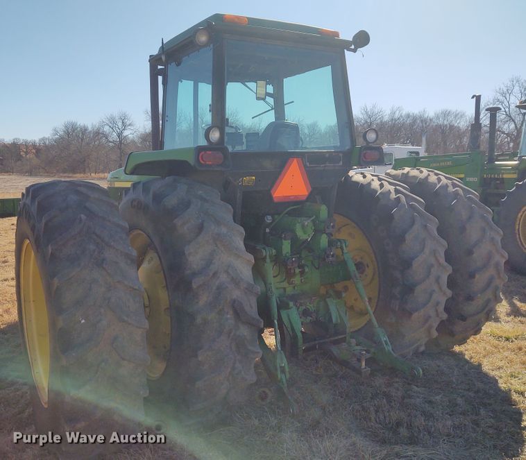 image for item FY9968 1990 John Deere 4955  MFWD tractor