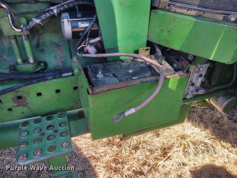 image for item FY9968 1990 John Deere 4955  MFWD tractor